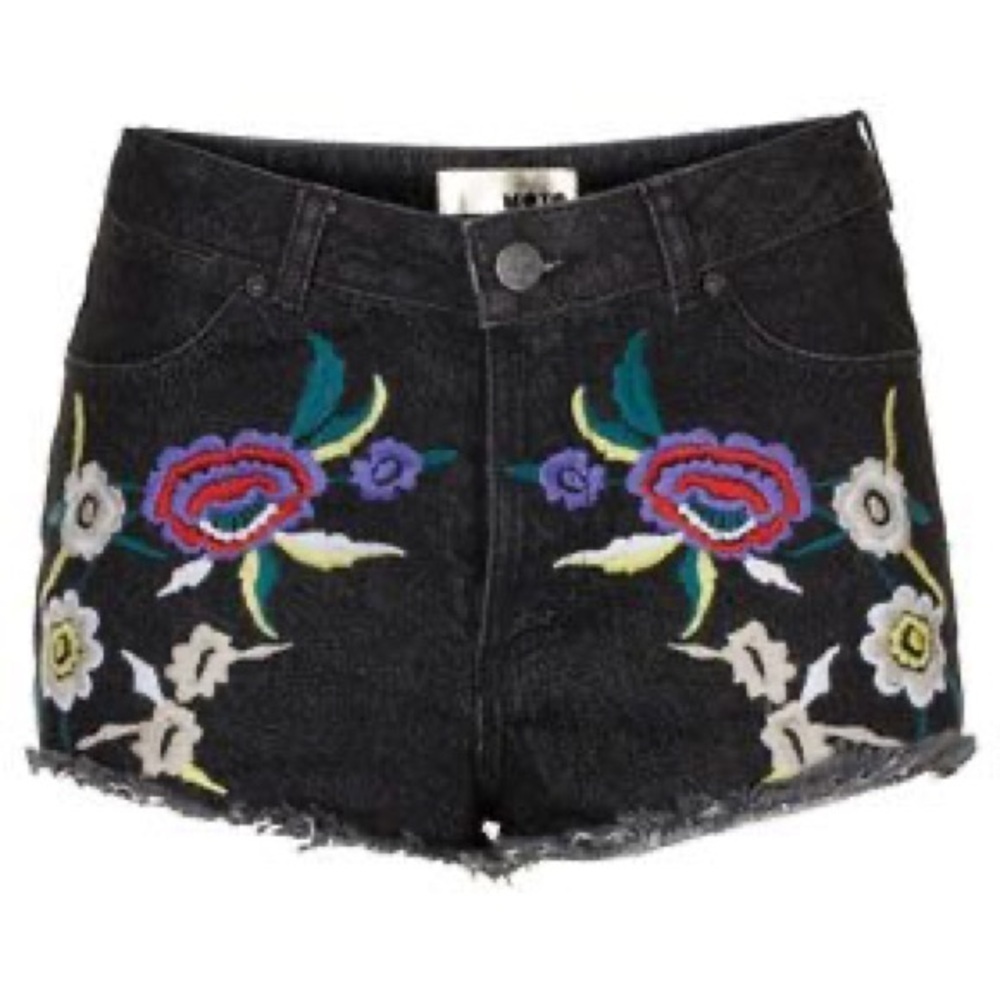 TopShop NWT Moto embroidered button fly black denim shorts size 6